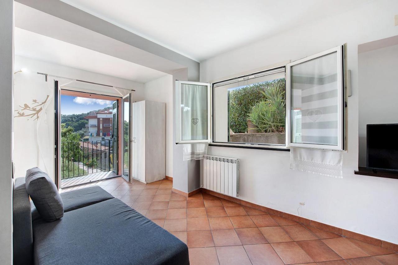 瓦拉泽Esclusiva Terrazza Vista Porto公寓 外观 照片